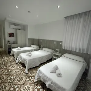 hostal-nova-barcelona.catalonia-hotels.com/
